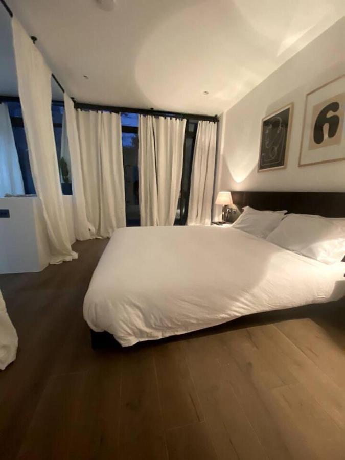 Design Led 1bed In Cosmopolitan Queens Park