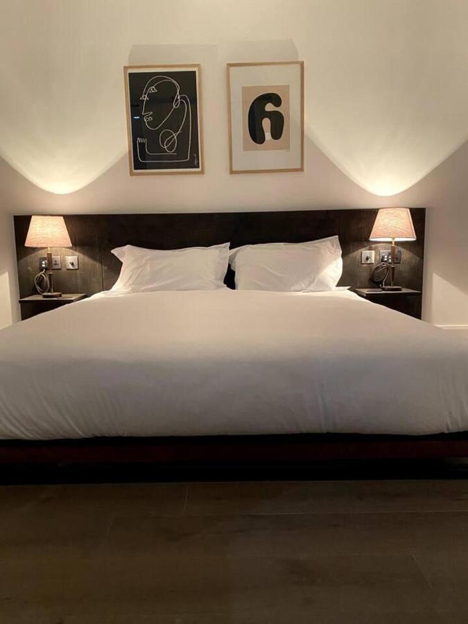 Design Led 1bed In Cosmopolitan Queens Park * London
